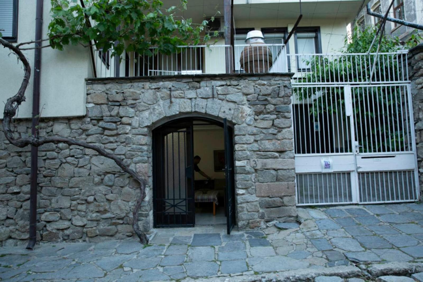 Old Town Plovdiv House: Traditional Guesthouse in Historic District Exterior photo